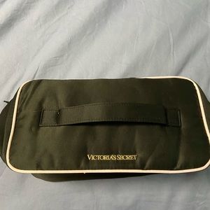 New VS intimates travel bag
